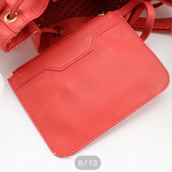 Louis Vuitton Pink Hobo Bag with Perforated Design - Picture 8 of 16